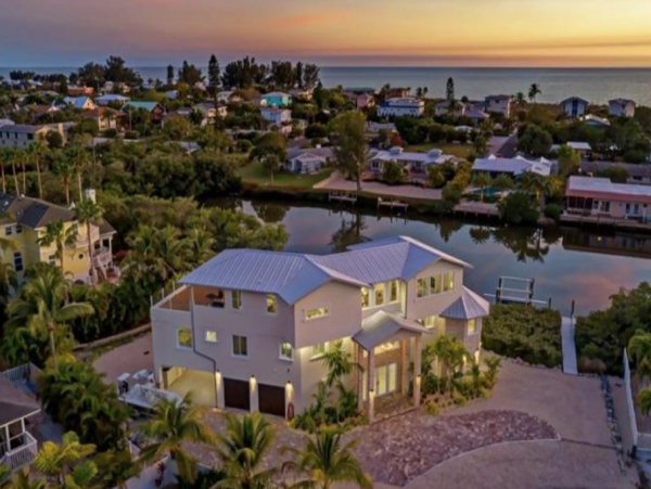 Luxury Anna Maria Island Vacation Pool Home Sleeps 8 Guests